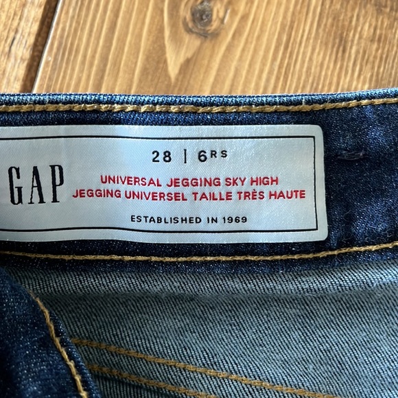 Gap Sky High Rise Universal Jeggings - Picture 4 of 5